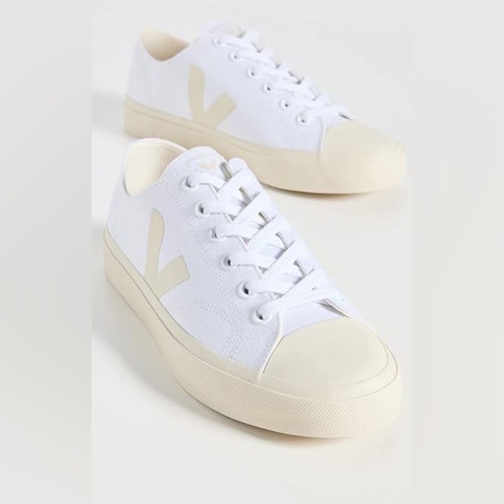 VEJA
Wata II Low Canvas "White Pierre" sneakers